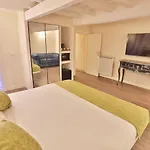 게스트하우스 Grottini Luxury ~ Pantheon 4*