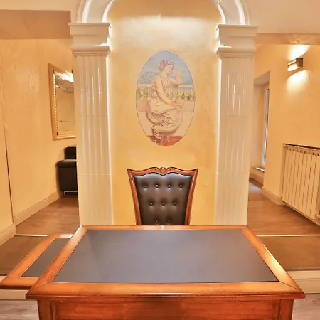 Grottini Luxury ~ Pantheon 4*