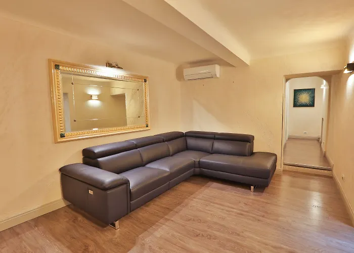 Grottini Luxury ~ Pantheon 4* Ρώμη