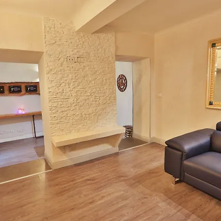 Гостевой дом Grottini Luxury ~ Pantheon 4*